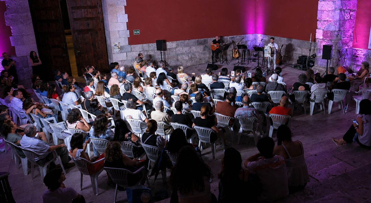 Los Versos a Medianoche resuenan aún en su XXXIII edición en el Palacio del Infantado